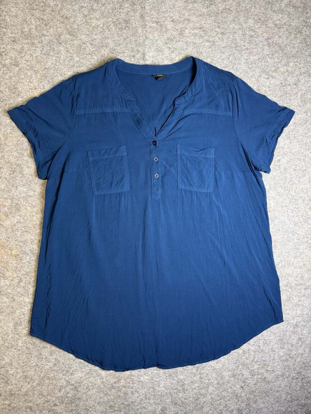 Torrid Harper Womens Top Size 2 Blue Pockets Buttons Short Sleeve